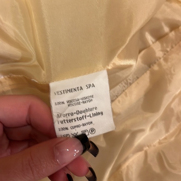 Giorgio Armani Woman’s Tan Jacket - Picture 6 of 6